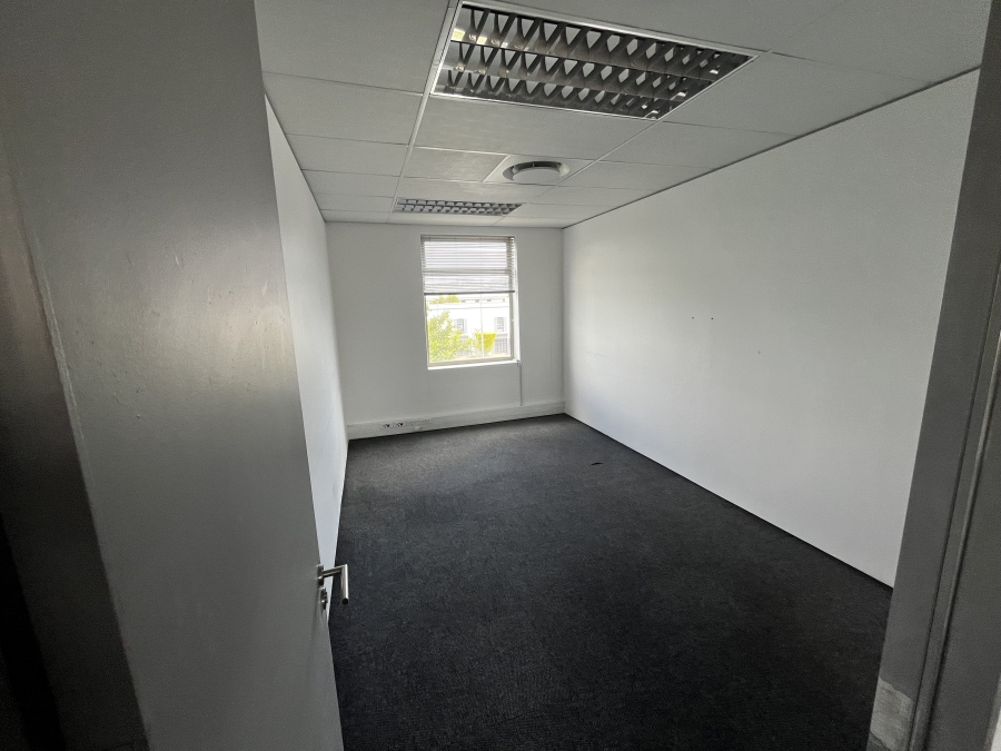 To Let commercial Property for Rent in Bo Oakdale Western Cape